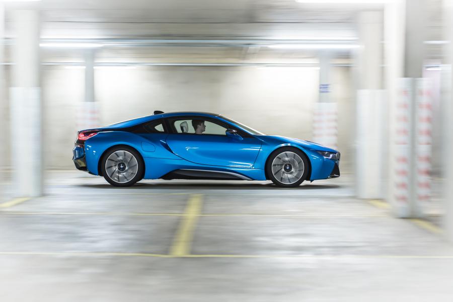  BMW i8 2014 года  (UK) (фото 6 из 69)